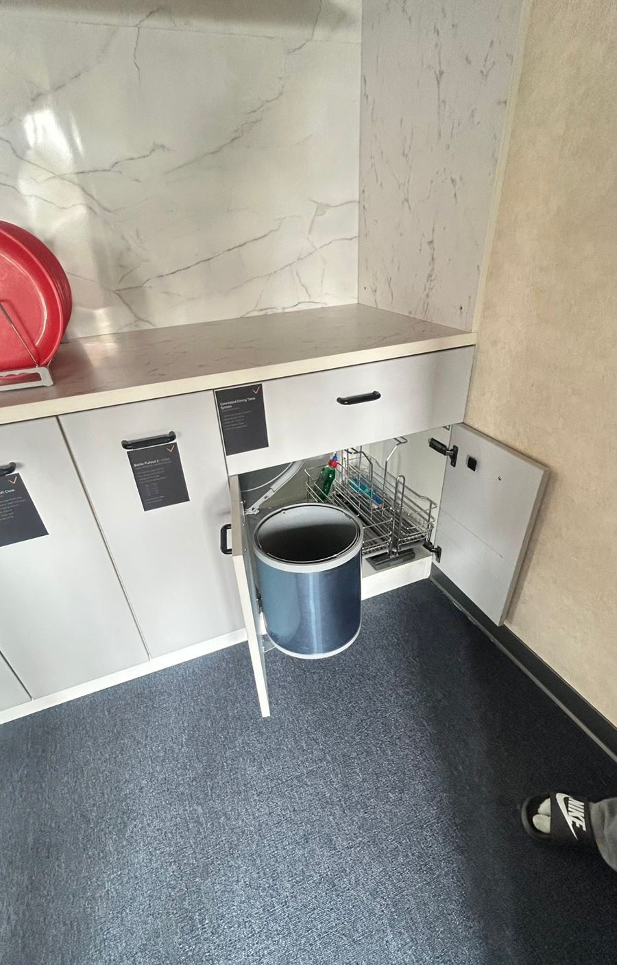 Bin pull-out kitchen cabinet Tezpur